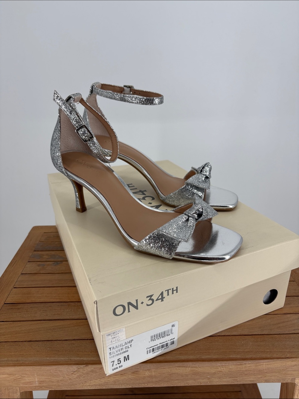 New On 34th TAAHLAHP Silver Glitter Ankle-Strap Sandals Size 7.5M